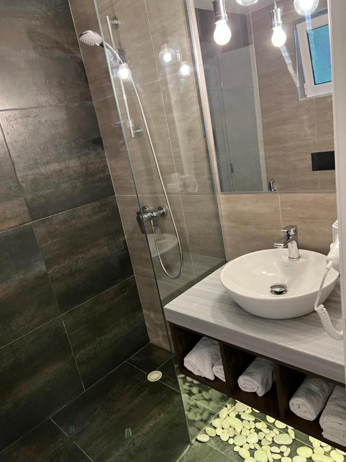 Kanes Bohemian Boutique Hotel Sarande Exterior photo